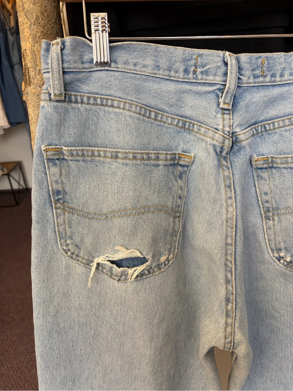 Lee Light Blue Straight Leg Jeans with Back Pocket Detail 32 X 32 - Picture 3 of 7
